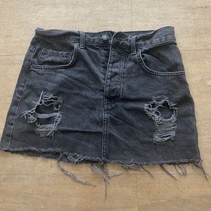 Super cute black skirt